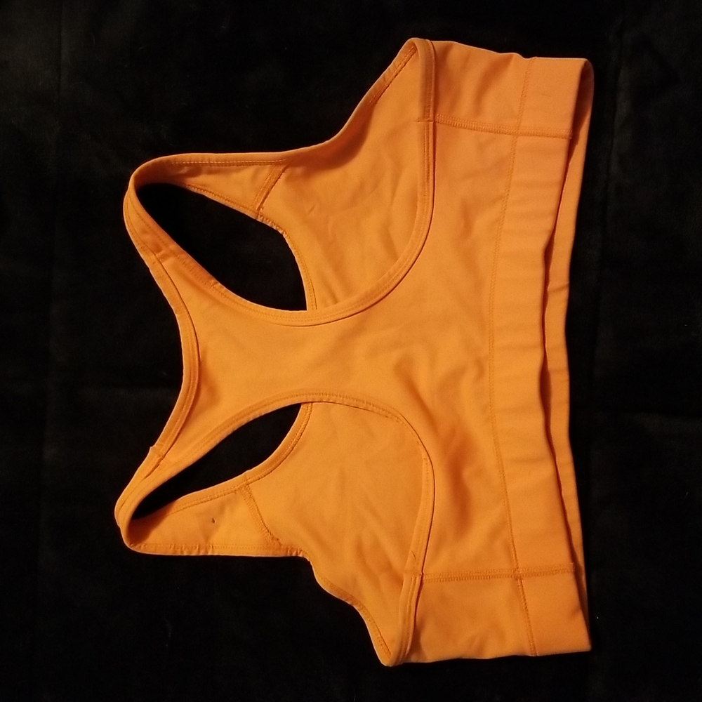 Nike sports bra - Picture 2 of 3